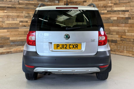 Skoda Yeti 1.6 TDI GreenLine II SE SUV 5dr Diesel Manual Euro 5 (s/s) (105 ps) 5