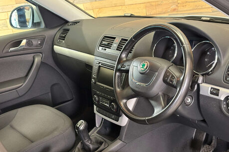 Skoda Yeti 1.6 TDI GreenLine II SE SUV 5dr Diesel Manual Euro 5 (s/s) (105 ps) 7