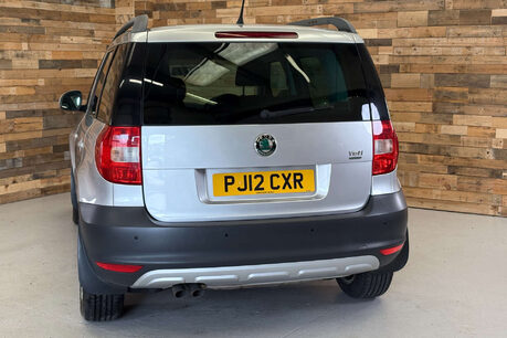 Skoda Yeti 1.6 TDI GreenLine II SE SUV 5dr Diesel Manual Euro 5 (s/s) (105 ps) 21
