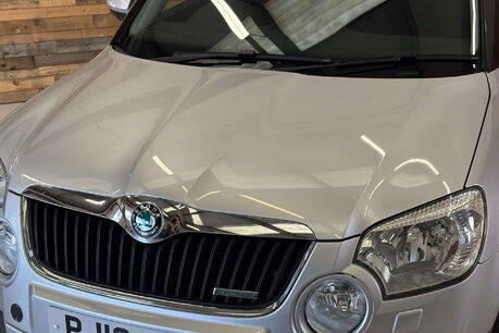 Skoda Yeti 1.6 TDI GreenLine II SE SUV 5dr Diesel Manual Euro 5 (s/s) (105 ps) 22