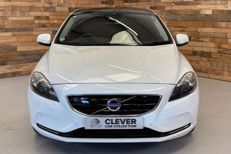 Volvo V40 1.6 T4 SE Hatchback 5dr Petrol Powershift Euro 5 (s/s) (180 ps) 4