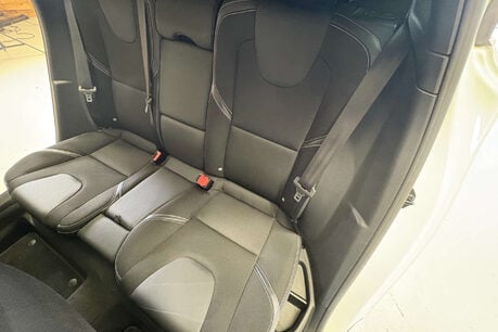 Volvo V40 1.6 T4 SE Hatchback 5dr Petrol Powershift Euro 5 (s/s) (180 ps) 50