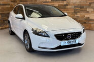 Volvo V40 1.6 T4 SE Hatchback 5dr Petrol Powershift Euro 5 (s/s) (180 ps) 1