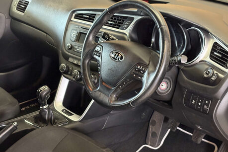 Kia Pro Ceed 1.6 GDi 2 Hatchback 3dr Petrol Manual Euro 6 (s/s) (133 bhp) 32