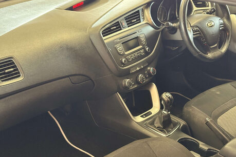Kia Pro Ceed 1.6 GDi 2 Hatchback 3dr Petrol Manual Euro 6 (s/s) (133 bhp) 25