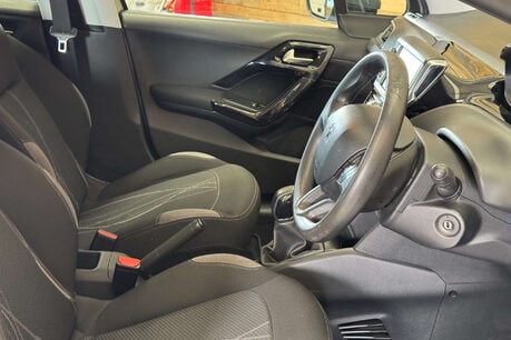 Peugeot 208 1.4 HDi Active Hatchback 5dr Diesel Manual Euro 5 (70 ps) 44