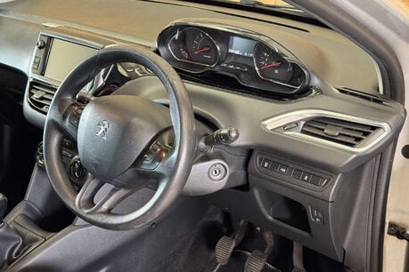 Peugeot 208 1.4 HDi Active Hatchback 5dr Diesel Manual Euro 5 (70 ps) 7