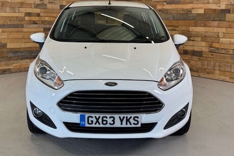 Ford Fiesta 1.25 Zetec Hatchback 5dr Petrol Manual Euro 5 (82 ps) 2