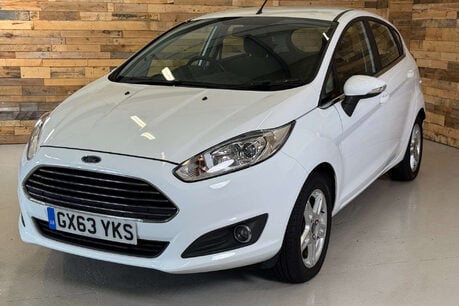 Ford Fiesta 1.25 Zetec Hatchback 5dr Petrol Manual Euro 5 (82 ps) 3