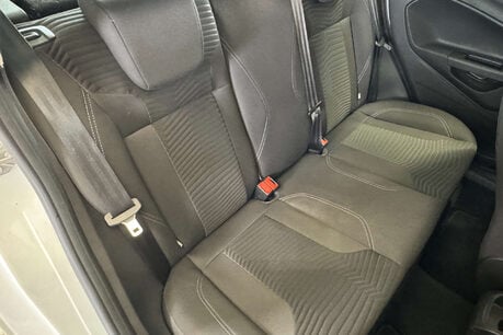 Ford Fiesta 1.25 Zetec Hatchback 5dr Petrol Manual Euro 5 (82 ps) 32