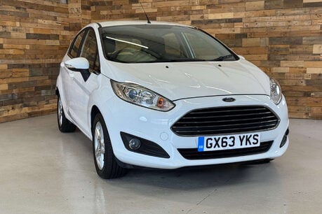 Ford Fiesta 1.25 Zetec Hatchback 5dr Petrol Manual Euro 5 (82 ps) 1