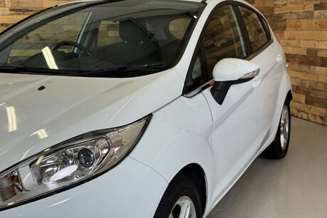 Ford Fiesta 1.25 Zetec Hatchback 5dr Petrol Manual Euro 5 (82 ps) 9