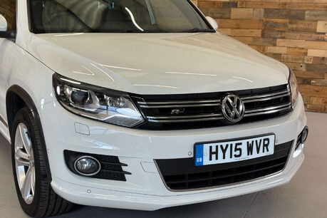Volkswagen Tiguan 2.0 TDI BlueMotion Tech R-Line SUV 5dr Diesel Manual 4WD Euro 5 (s/s) (Nav) 14