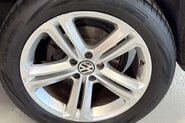 Volkswagen Tiguan 2.0 TDI BlueMotion Tech R-Line SUV 5dr Diesel Manual 4WD Euro 5 (s/s) (Nav) 23