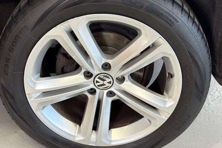 Volkswagen Tiguan 2.0 TDI BlueMotion Tech R-Line SUV 5dr Diesel Manual 4WD Euro 5 (s/s) (Nav) 23