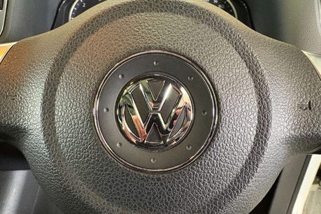 Volkswagen Tiguan 2.0 TDI BlueMotion Tech R-Line SUV 5dr Diesel Manual 4WD Euro 5 (s/s) (Nav) 42