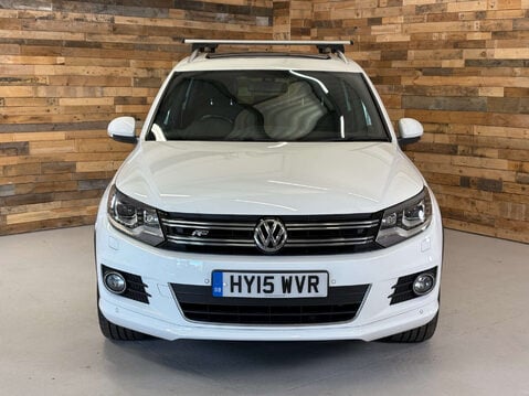 Volkswagen Tiguan 2.0 TDI BlueMotion Tech R-Line SUV 5dr Diesel Manual 4WD Euro 5 (s/s) (Nav)
