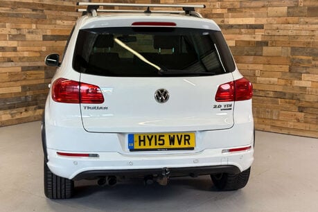 Volkswagen Tiguan 2.0 TDI BlueMotion Tech R-Line SUV 5dr Diesel Manual 4WD Euro 5 (s/s) (Nav) 79