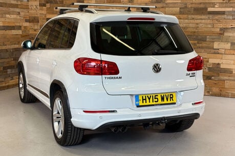 Volkswagen Tiguan 2.0 TDI BlueMotion Tech R-Line SUV 5dr Diesel Manual 4WD Euro 5 (s/s) (Nav) 4