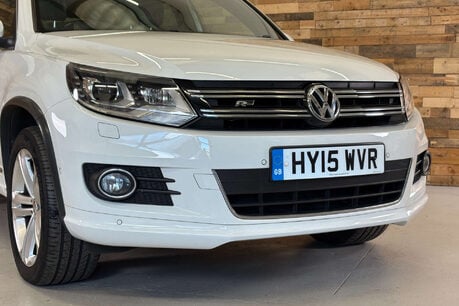 Volkswagen Tiguan 2.0 TDI BlueMotion Tech R-Line SUV 5dr Diesel Manual 4WD Euro 5 (s/s) (Nav) 15