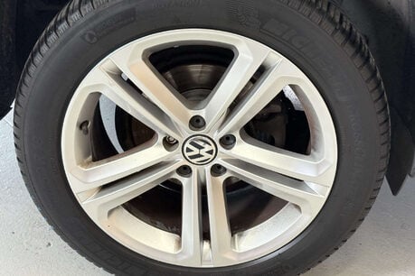 Volkswagen Tiguan 2.0 TDI BlueMotion Tech R-Line SUV 5dr Diesel Manual 4WD Euro 5 (s/s) (Nav) 24