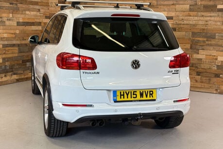 Volkswagen Tiguan 2.0 TDI BlueMotion Tech R-Line SUV 5dr Diesel Manual 4WD Euro 5 (s/s) (Nav) 7