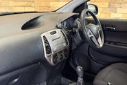 Hyundai i20 1.4 Comfort Hatchback 5dr Petrol Manual Euro 4 (99 bhp) 22
