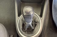 Hyundai i20 1.4 Comfort Hatchback 5dr Petrol Manual Euro 4 (99 bhp) 37