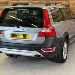 Volvo XC70 2.4 D5 SE Lux Premium Estate 5dr Diesel Geartronic AWD Euro 5 (205 ps) 4