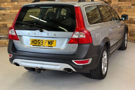 Volvo XC70 2.4 D5 SE Lux Premium Estate 5dr Diesel Geartronic AWD Euro 5 (205 ps) 6