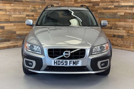 Volvo XC70 2.4 D5 SE Lux Premium Estate 5dr Diesel Geartronic AWD Euro 5 (205 ps) 19