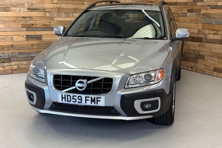 Volvo XC70 2.4 D5 SE Lux Premium Estate 5dr Diesel Geartronic AWD Euro 5 (205 ps) 3