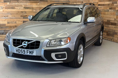 Volvo XC70 2.4 D5 SE Lux Premium Estate 5dr Diesel Geartronic AWD Euro 5 (205 ps) 23