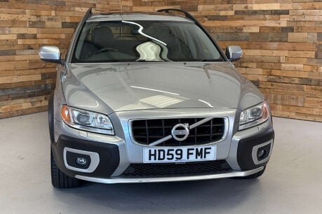 Volvo XC70 2.4 D5 SE Lux Premium Estate 5dr Diesel Geartronic AWD Euro 5 (205 ps) 4
