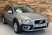 Volvo XC70 2.4 D5 SE Lux Premium Estate 5dr Diesel Geartronic AWD Euro 5 (205 ps) 1