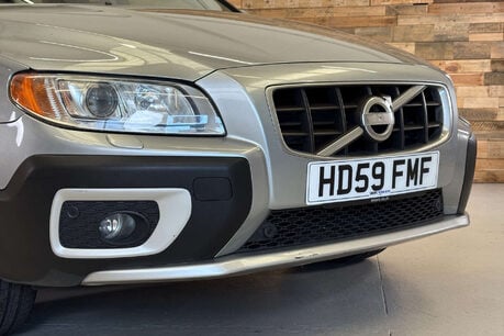 Volvo XC70 2.4 D5 SE Lux Premium Estate 5dr Diesel Geartronic AWD Euro 5 (205 ps) 15