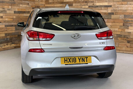 Hyundai i30 1.0 T-GDi Blue Drive S Hatchback 5dr Petrol Manual Euro 6 (s/s) (120 ps) 70
