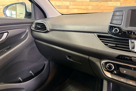 Hyundai i30 1.0 T-GDi Blue Drive S Hatchback 5dr Petrol Manual Euro 6 (s/s) (120 ps) 73