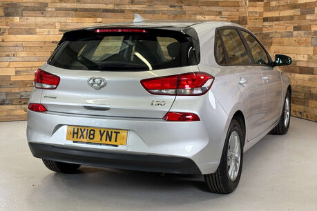 Hyundai i30 1.0 T-GDi Blue Drive S Hatchback 5dr Petrol Manual Euro 6 (s/s) (120 ps) 71