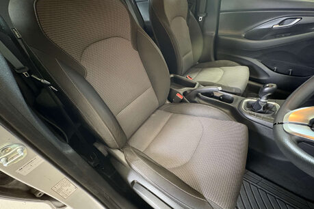 Hyundai i30 1.0 T-GDi Blue Drive S Hatchback 5dr Petrol Manual Euro 6 (s/s) (120 ps) 40
