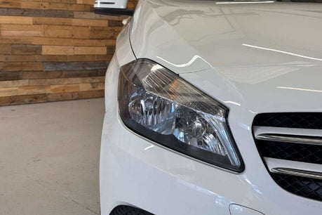 Mercedes-Benz A Class 1.5 A180 CDI SE Hatchback 5dr Diesel 7G-DCT Euro 5 (s/s) (109 ps) 17