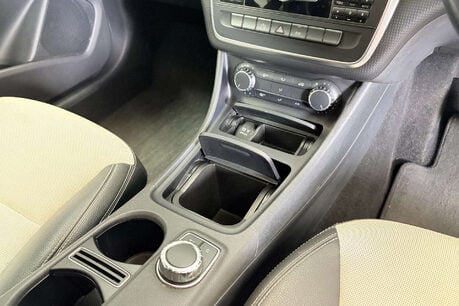 Mercedes-Benz A Class 1.5 A180 CDI SE Hatchback 5dr Diesel 7G-DCT Euro 5 (s/s) (109 ps) 35