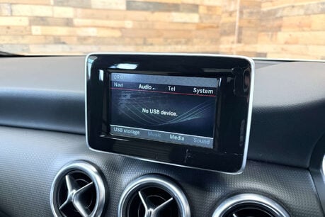Mercedes-Benz A Class 1.5 A180 CDI SE Hatchback 5dr Diesel 7G-DCT Euro 5 (s/s) (109 ps) 29