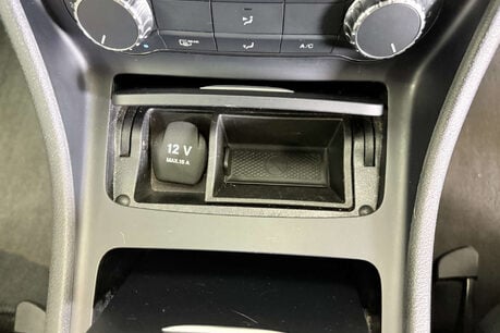 Mercedes-Benz A Class 1.5 A180 CDI SE Hatchback 5dr Diesel 7G-DCT Euro 5 (s/s) (109 ps) 38