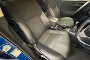 Toyota Auris 1.4 D-4D Excel Hatchback 5dr Diesel Manual Euro 5 (s/s) (90 ps) 29