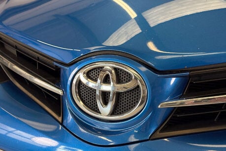 Toyota Auris 1.4 D-4D Excel Hatchback 5dr Diesel Manual Euro 5 (s/s) (90 ps) 10