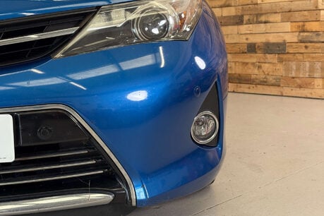Toyota Auris 1.4 D-4D Excel Hatchback 5dr Diesel Manual Euro 5 (s/s) (90 ps) 67