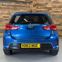 Toyota Auris 1.4 D-4D Excel Hatchback 5dr Diesel Manual Euro 5 (s/s) (90 ps) 3