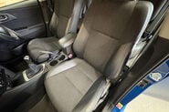 Toyota Auris 1.4 D-4D Excel Hatchback 5dr Diesel Manual Euro 5 (s/s) (90 ps) 32