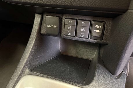 Toyota Auris 1.4 D-4D Excel Hatchback 5dr Diesel Manual Euro 5 (s/s) (90 ps) 24